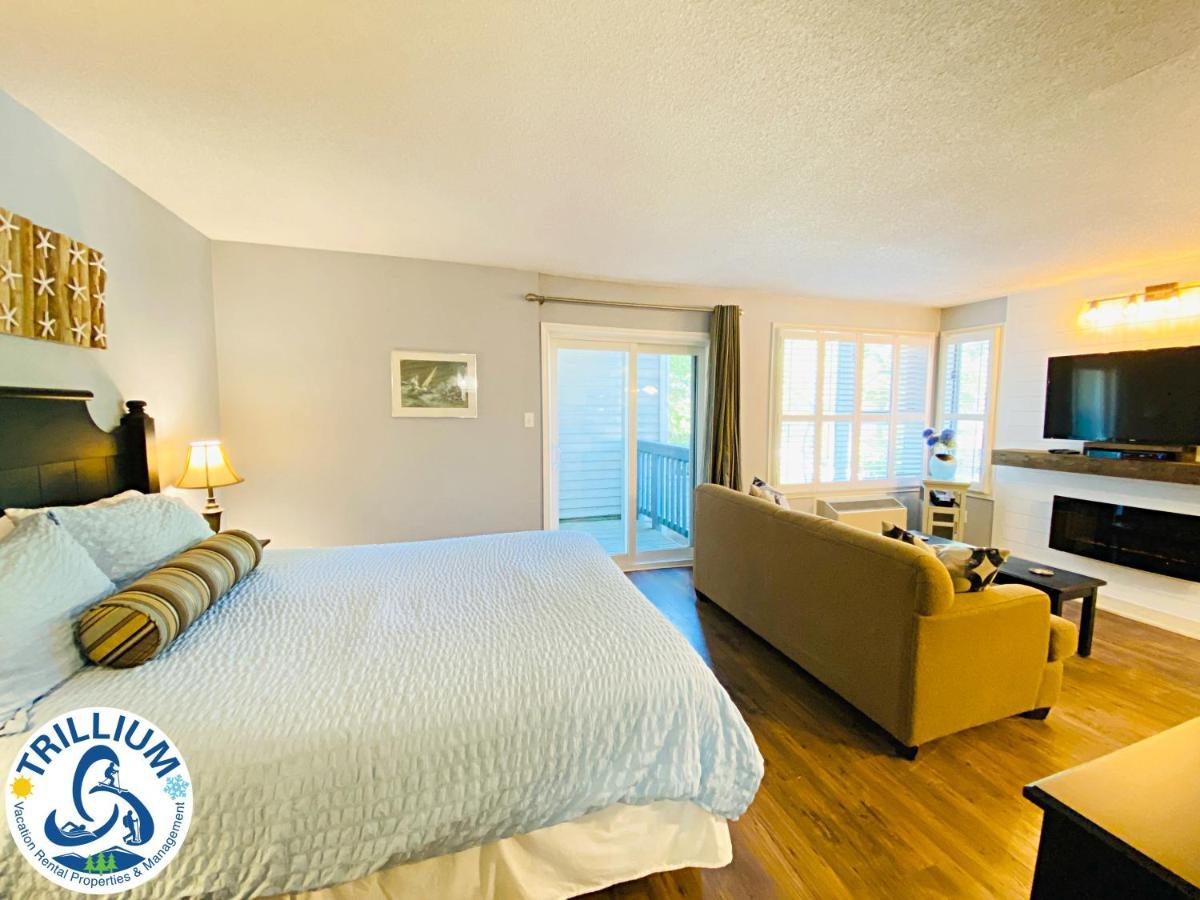 Slopeside Blue Mountain Condo - Wifi, Linens/Towels, Ski In/Out 블루마운틴 외부 사진